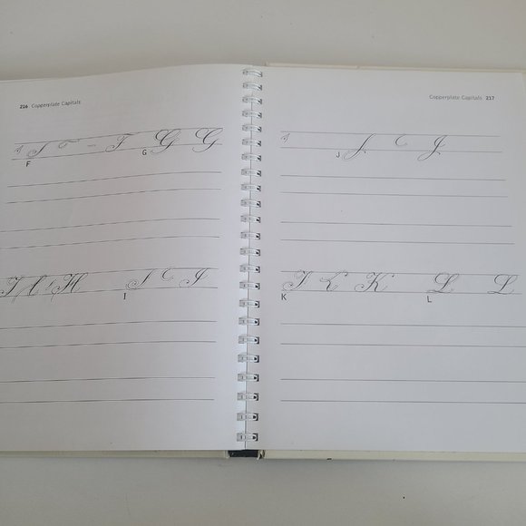 The Calligrapher's Companion book. - Picture 7 of 7
